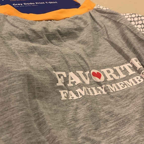 NWT Dog t shirt size large "Favorite family member.." - Picture 3 of 5
